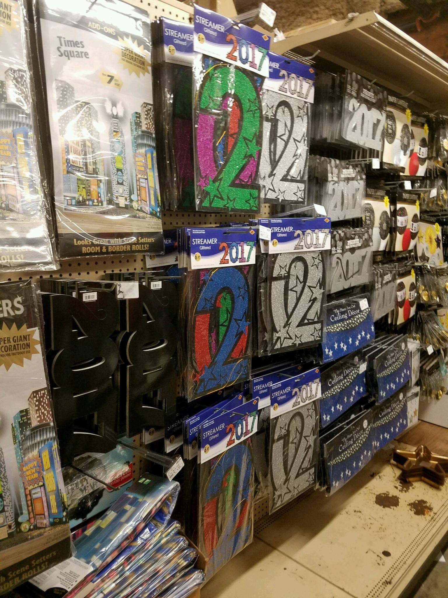 ARNE'S WAREHOUSE & PARTY STORE Arnes Warehouse